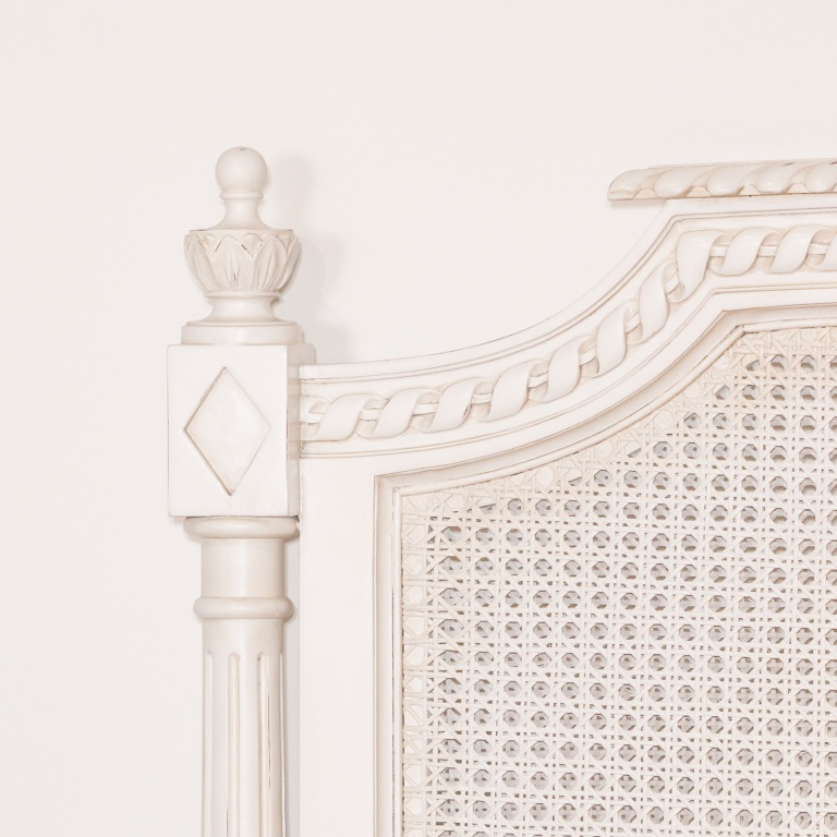 Carved Bed UK