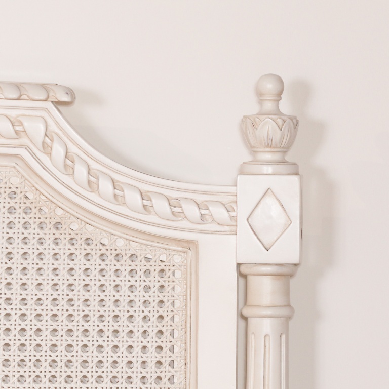 Carved Bed UK