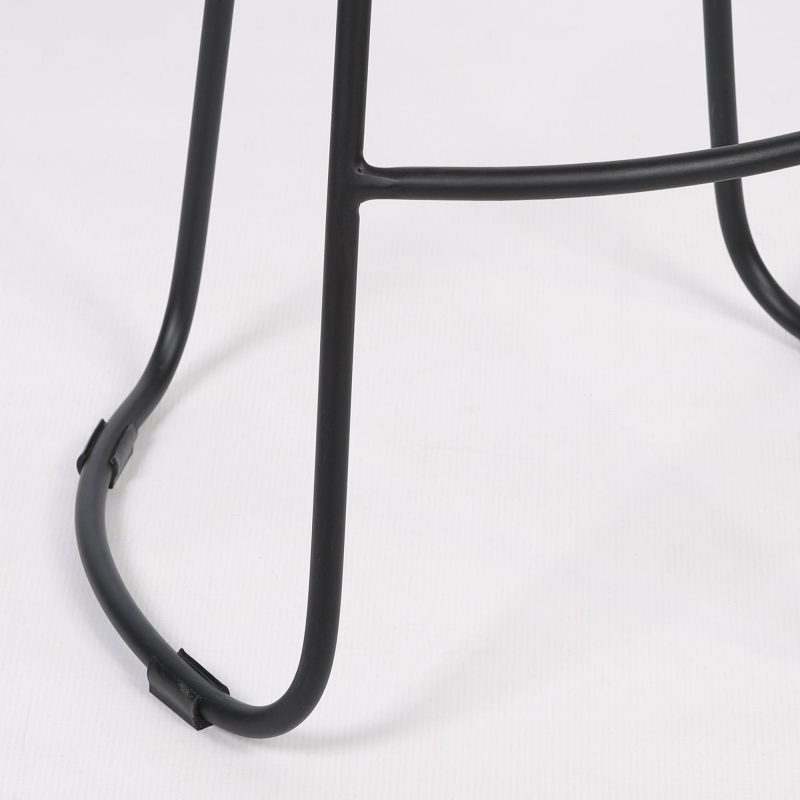 Industrial 64cm Tractor Style Mango Wooden Seat Black Finish Iron Metal Medium Bar Stool Bar Stool UK