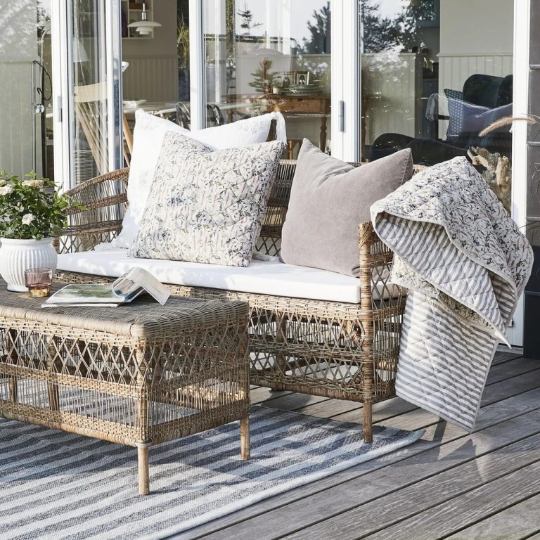 Rattan Settee UK