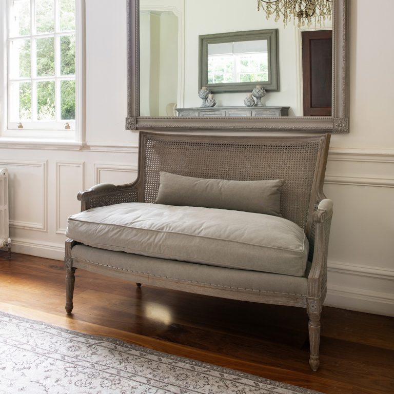 Wash Settee  UK