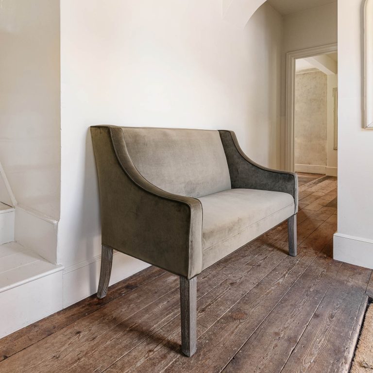 Settee (Copy) UK