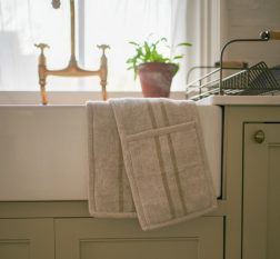 Apron (Copy) UK