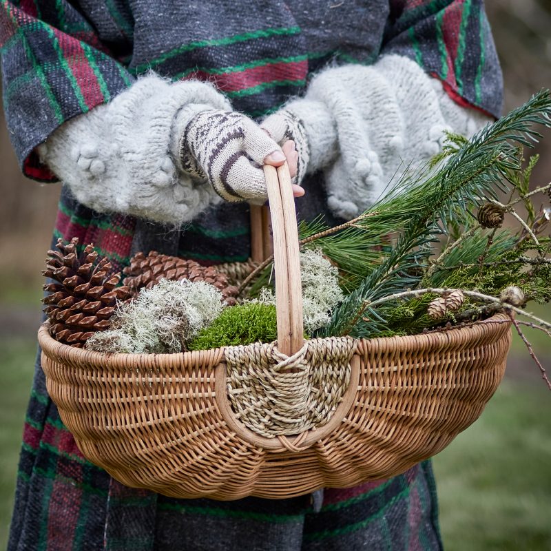 Set of 2 Handcrafted Rattan Baskets With Handles With Handles UK