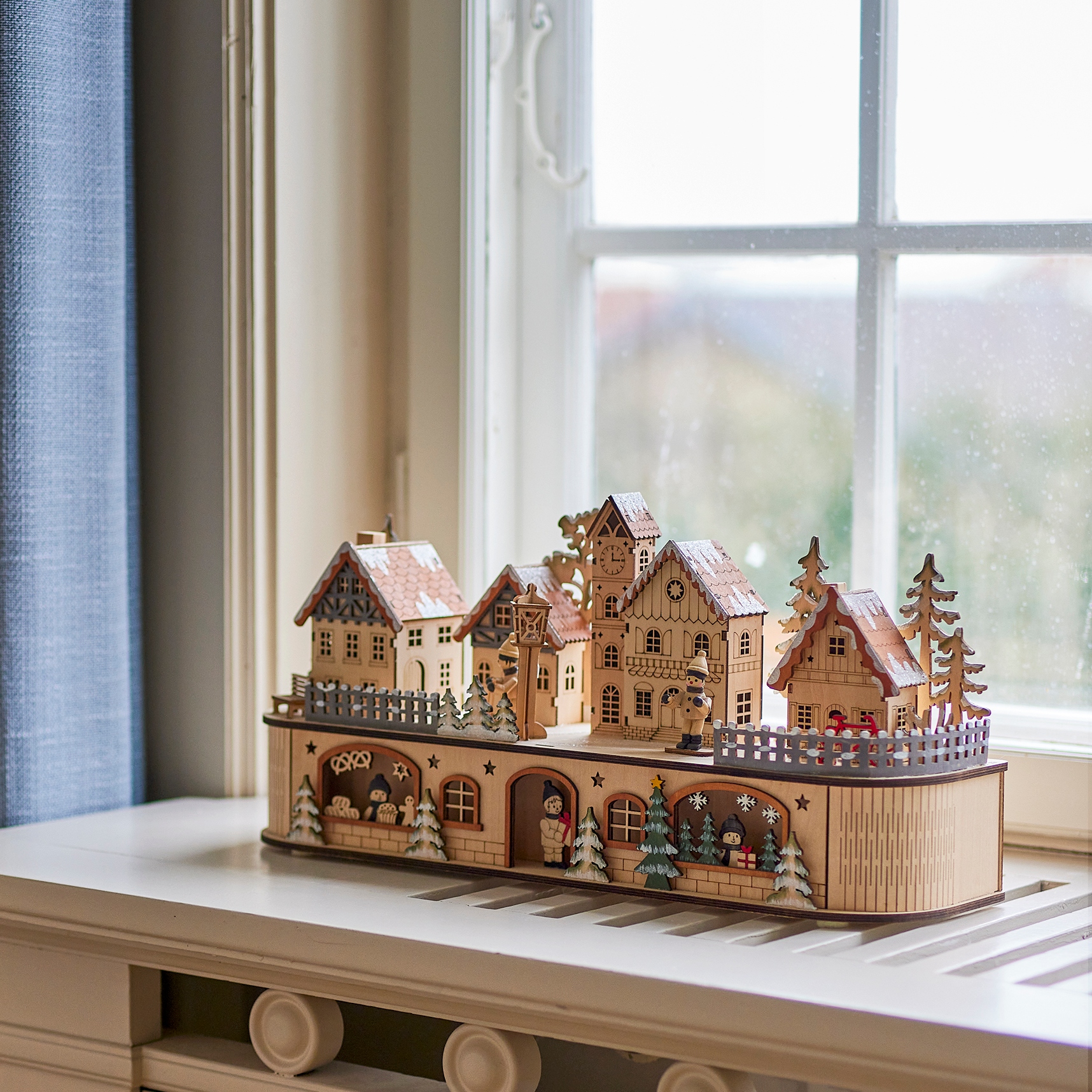 Heritage Wooden Christmas Tabletop Light Tabletop Light UK